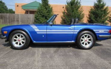 Triumph-Tr6-1975-Viper-Blue-10