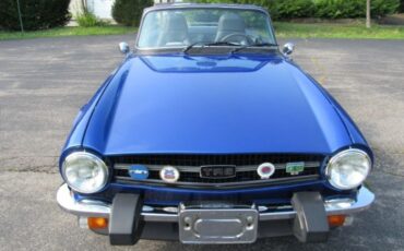 Triumph-Tr6-1975-Viper-Blue-11