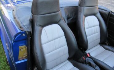 Triumph-Tr6-1975-Viper-Blue-16