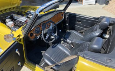 Triumph-Tr6-1975-yellow-1