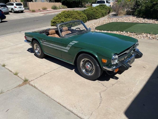 Triumph-Tr6-1976-3