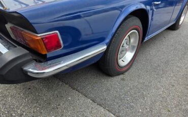Triumph-Tr6-1976-Blue-Black-10