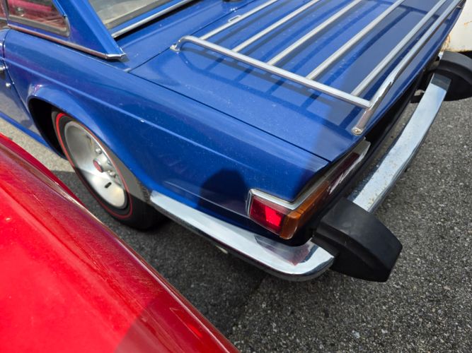 Triumph-Tr6-1976-Blue-Black-12