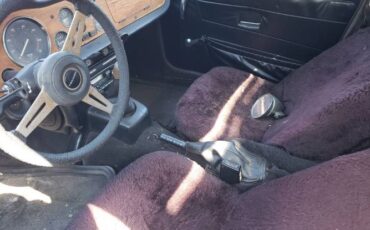 Triumph-Tr6-1976-Blue-Black-13