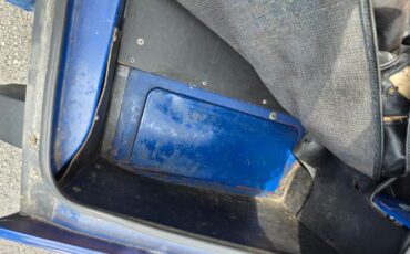 Triumph-Tr6-1976-Blue-Black-15