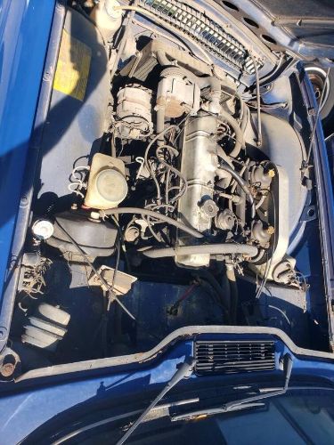 Triumph-Tr6-1976-Blue-Black-18