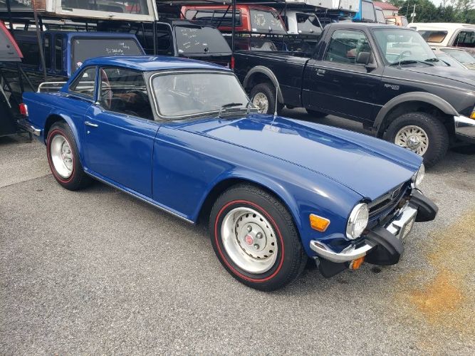 Triumph-Tr6-1976-Blue-Black-2