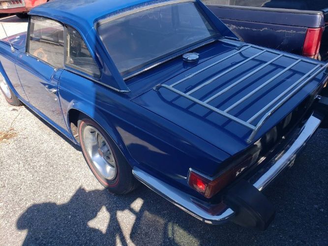 Triumph-Tr6-1976-Blue-Black-3