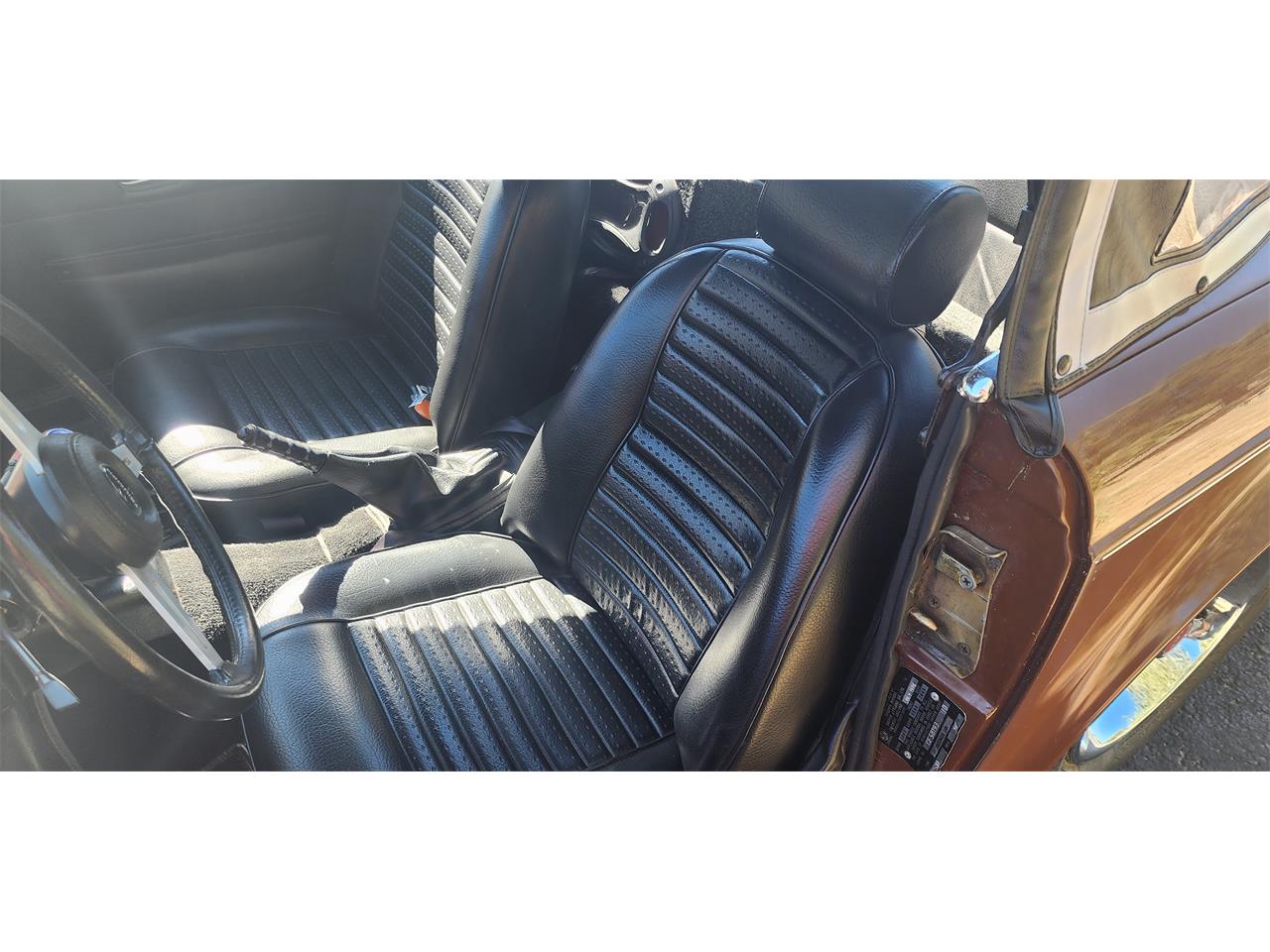 Triumph-Tr6-1976-British-Maple-Black-13
