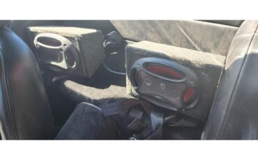 Triumph-Tr6-1976-British-Maple-Black-16