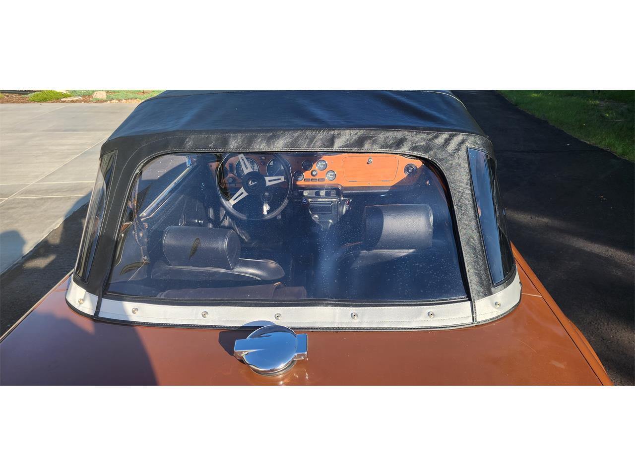 Triumph-Tr6-1976-British-Maple-Black-23
