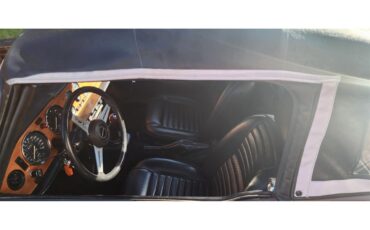 Triumph-Tr6-1976-British-Maple-Black-25