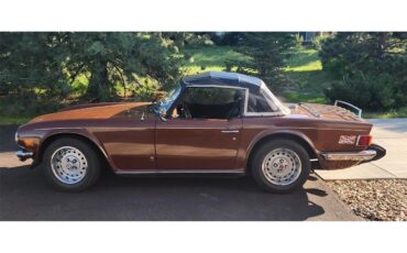 Triumph-Tr6-1976-British-Maple-Black-26