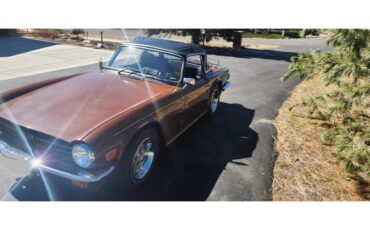 Triumph-Tr6-1976-British-Maple-Black-3