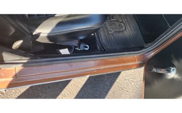 Triumph-Tr6-1976-British-Maple-Black-34