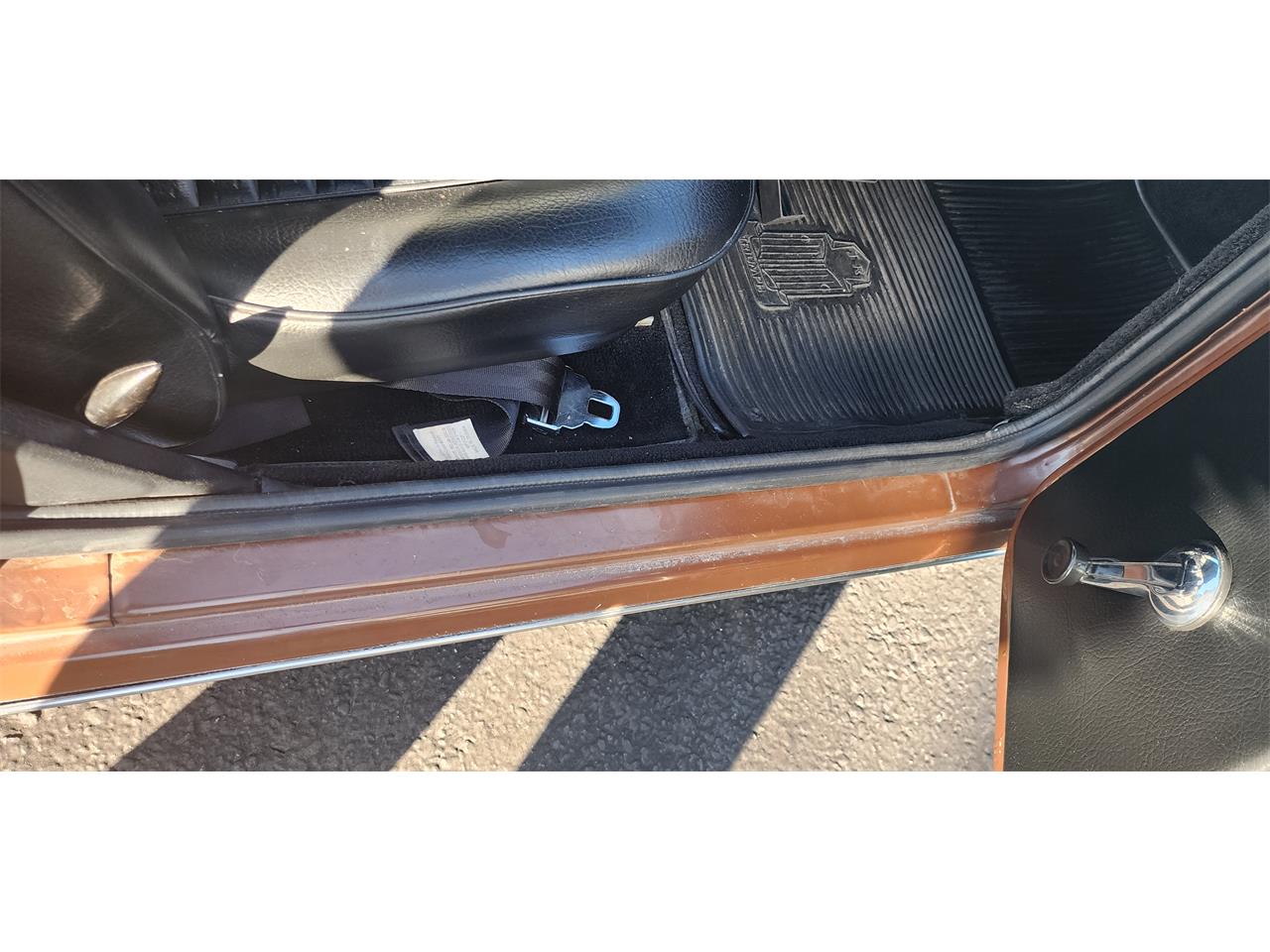 Triumph-Tr6-1976-British-Maple-Black-34