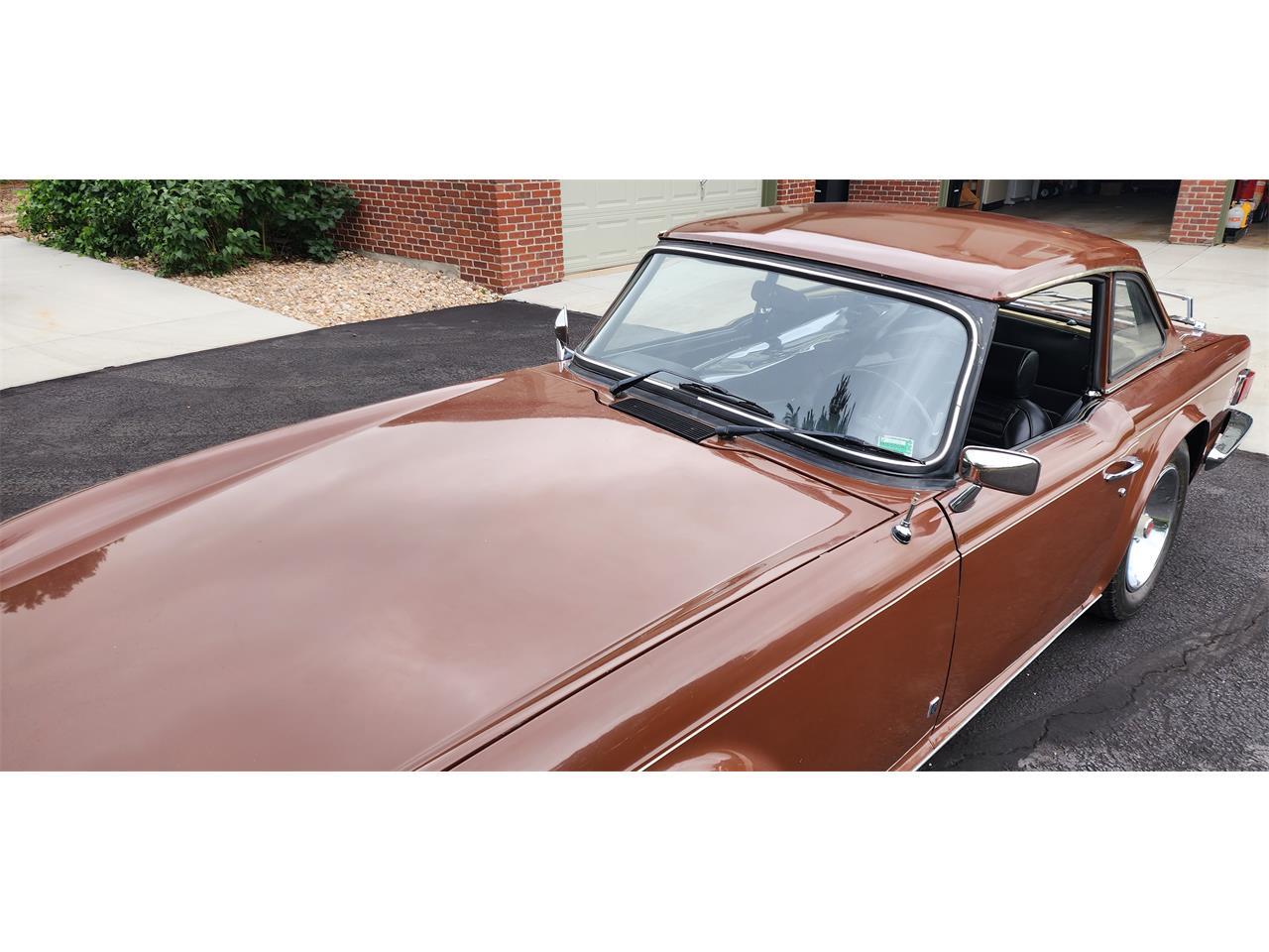 Triumph-Tr6-1976-British-Maple-Black-41