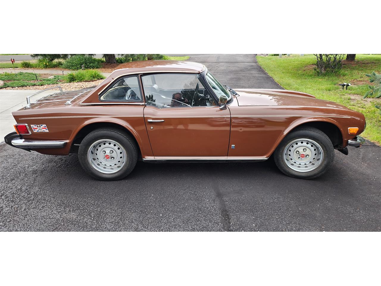 Triumph-Tr6-1976-British-Maple-Black-42