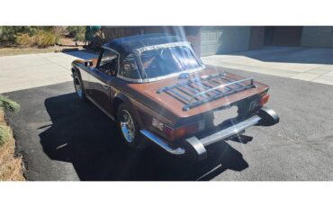 Triumph-Tr6-1976-British-Maple-Black-7