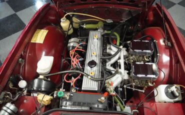 Triumph-Tr6-1976-Carmine-Red-Beige-1