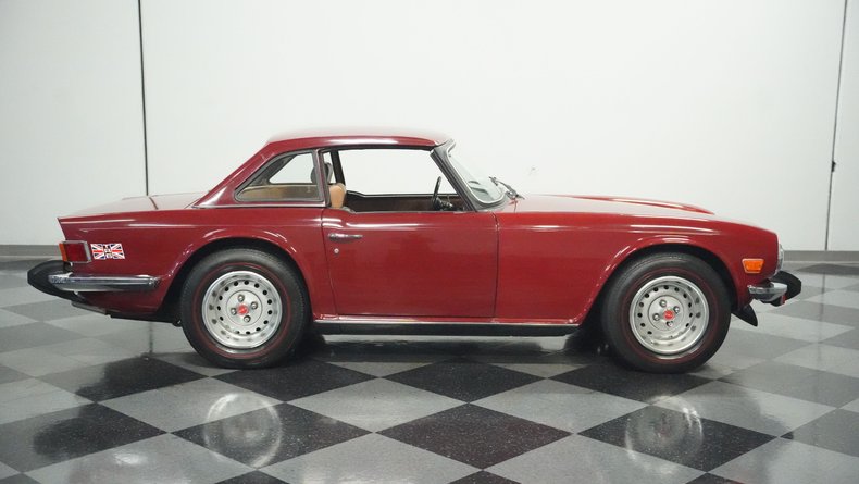Triumph-Tr6-1976-Carmine-Red-Beige-11