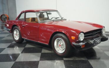 Triumph-Tr6-1976-Carmine-Red-Beige-12