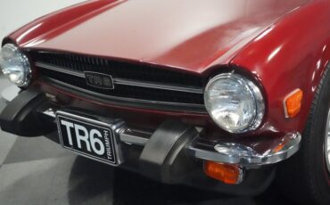 Triumph-Tr6-1976-Carmine-Red-Beige-16