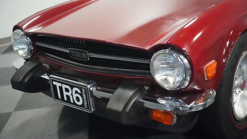Triumph-Tr6-1976-Carmine-Red-Beige-16