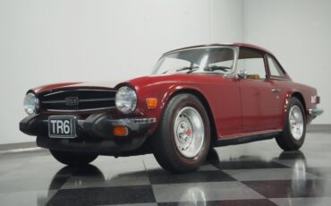Triumph-Tr6-1976-Carmine-Red-Beige-17