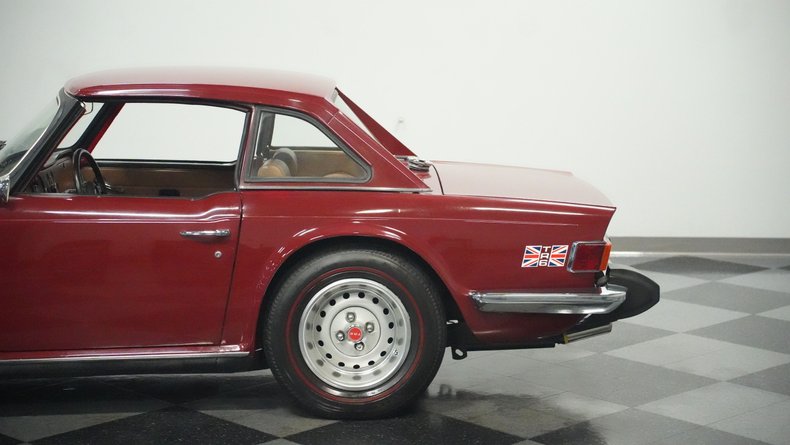Triumph-Tr6-1976-Carmine-Red-Beige-20