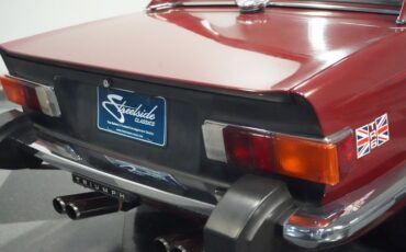 Triumph-Tr6-1976-Carmine-Red-Beige-21