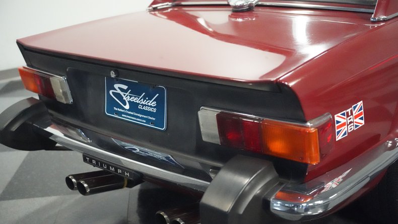Triumph-Tr6-1976-Carmine-Red-Beige-21