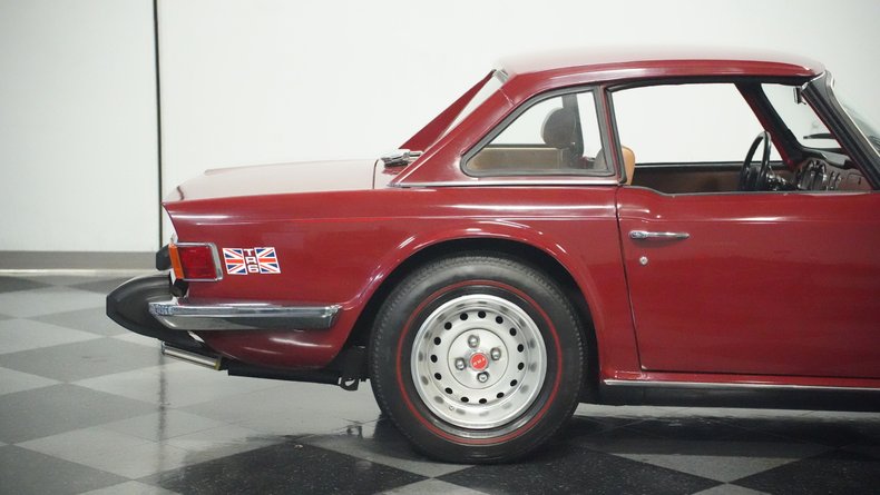 Triumph-Tr6-1976-Carmine-Red-Beige-24