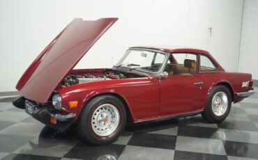 Triumph-Tr6-1976-Carmine-Red-Beige-26