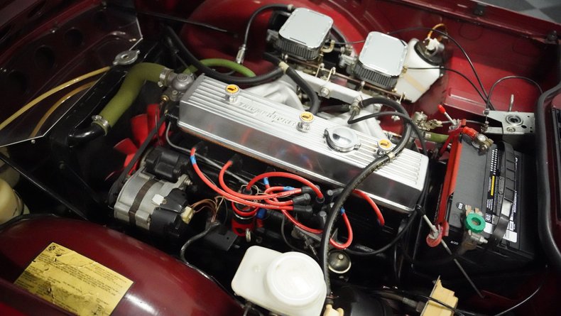 Triumph-Tr6-1976-Carmine-Red-Beige-27