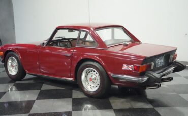 Triumph-Tr6-1976-Carmine-Red-Beige-3