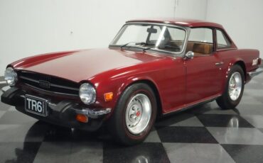 Triumph-Tr6-1976-Carmine-Red-Beige-31