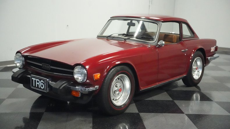 Triumph-Tr6-1976-Carmine-Red-Beige-31