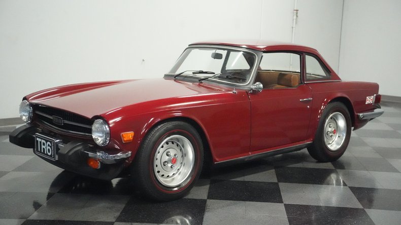 Triumph-Tr6-1976-Carmine-Red-Beige-32