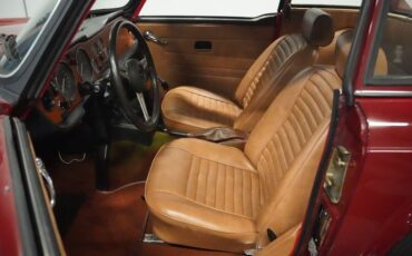 Triumph-Tr6-1976-Carmine-Red-Beige-35