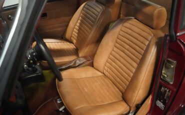 Triumph-Tr6-1976-Carmine-Red-Beige-42