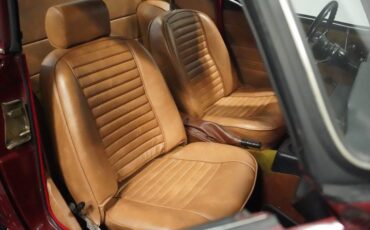 Triumph-Tr6-1976-Carmine-Red-Beige-45