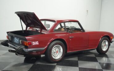 Triumph-Tr6-1976-Carmine-Red-Beige-6