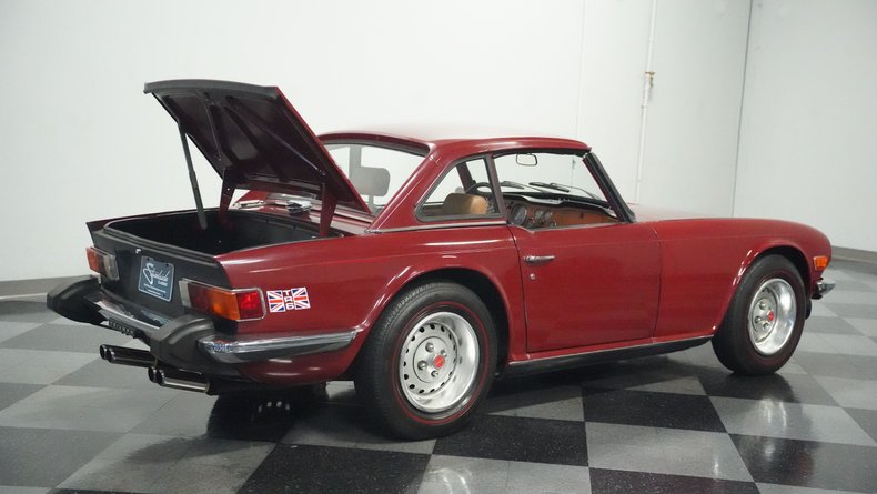 Triumph-Tr6-1976-Carmine-Red-Beige-6