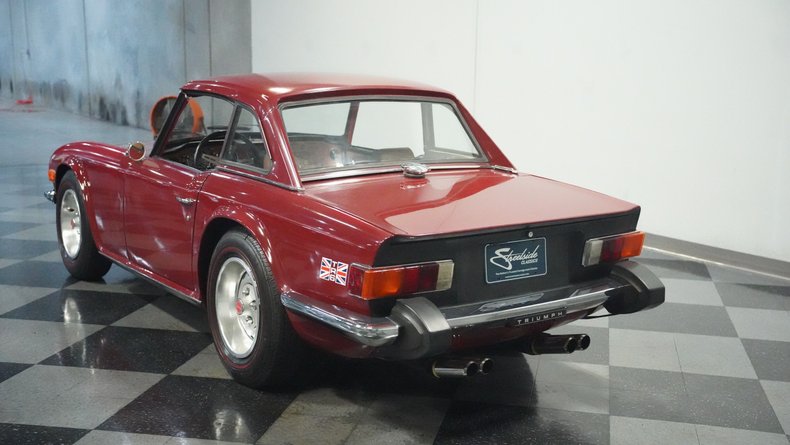 Triumph-Tr6-1976-Carmine-Red-Beige-7
