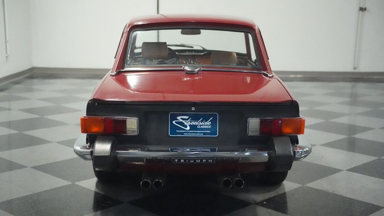 Triumph-Tr6-1976-Carmine-Red-Beige-8