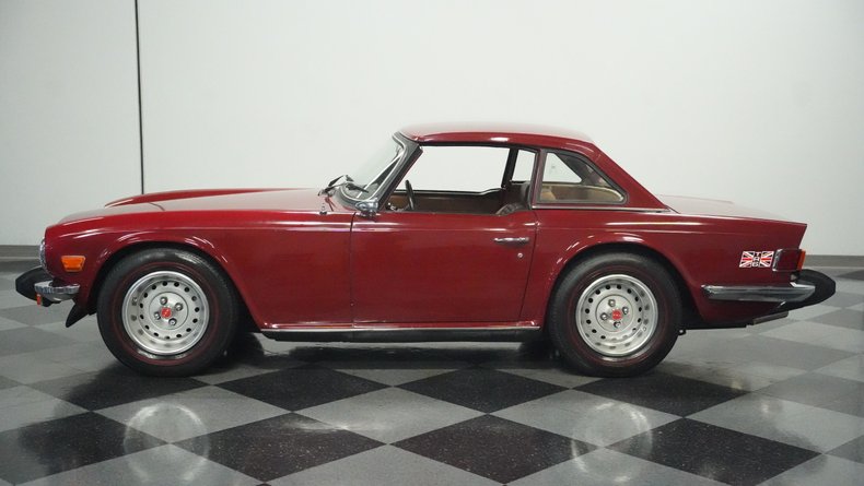 Triumph-Tr6-1976-Carmine-Red-Beige