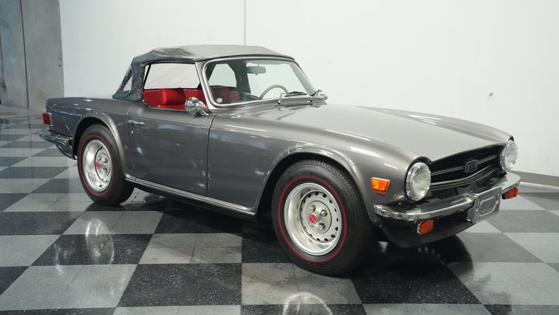 Triumph-Tr6-1976-Medium-Gray-Black-ampamp-Red-12