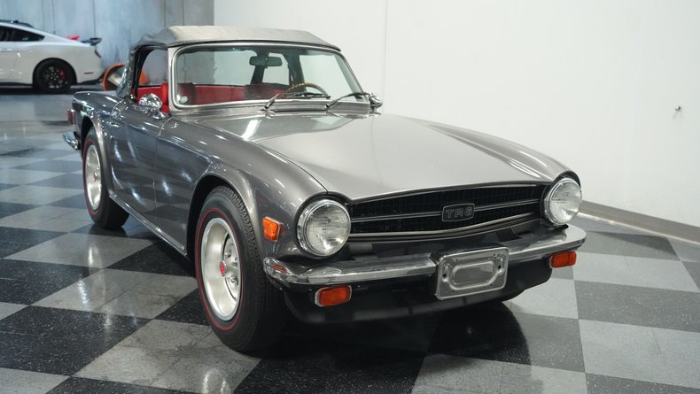 Triumph-Tr6-1976-Medium-Gray-Black-ampamp-Red-13
