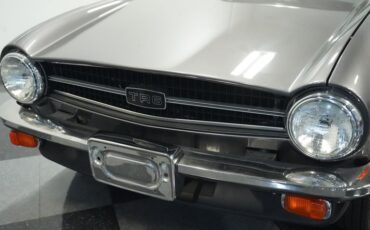 Triumph-Tr6-1976-Medium-Gray-Black-ampamp-Red-15